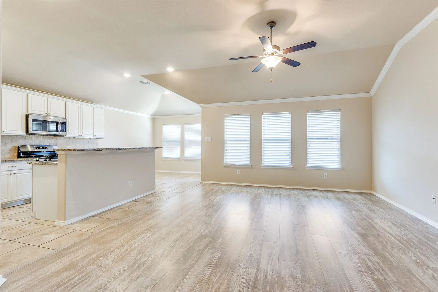 Portfolio Restyle before virtual staging