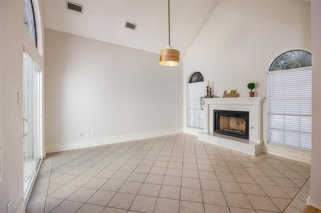 Arches and Everyday Ease before virtual staging